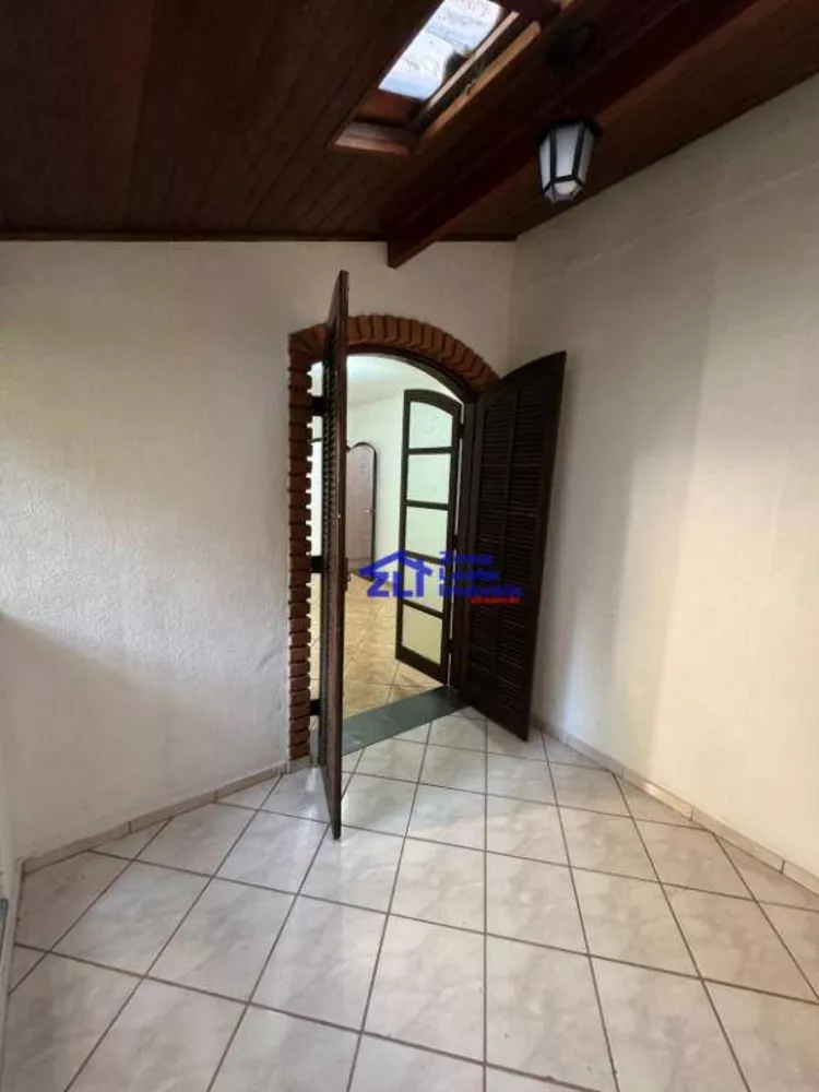 Sobrado à venda com 4 quartos, 264m² - Foto 9