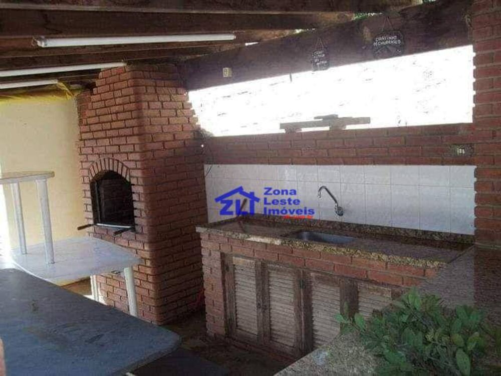 Chácara, 4 quartos, 2700 m² - Foto 1