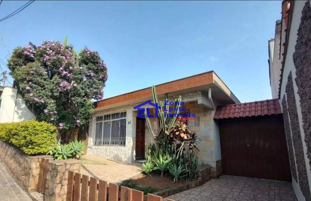 Casa à venda e aluguel com 3 quartos, 160m² - Foto 1