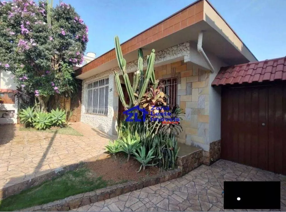 Casa à venda e aluguel com 3 quartos, 160m² - Foto 2