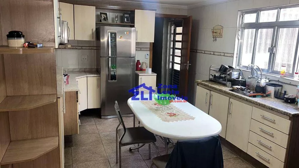 Sobrado, 3 quartos, 250 m² - Foto 3