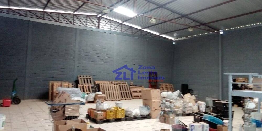 Chácara à venda com 6 quartos, 365m² - Foto 15