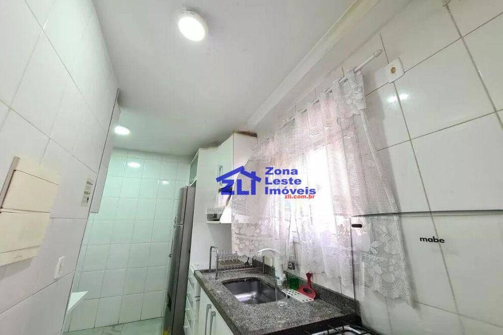 Apartamento à venda com 2 quartos, 65m² - Foto 3