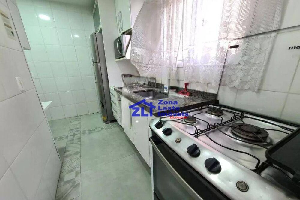 Apartamento à venda com 2 quartos, 65m² - Foto 2