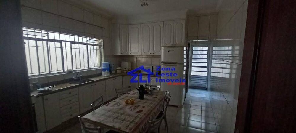 Sobrado à venda com 3 quartos, 390m² - Foto 17