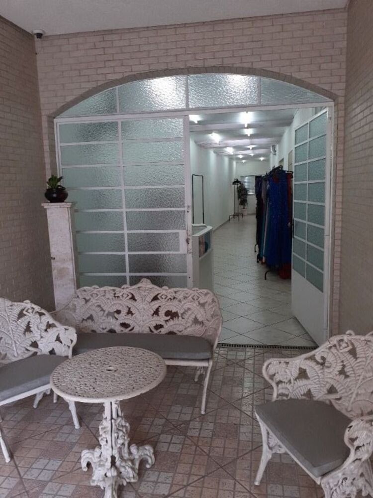 Sobrado à venda com 3 quartos, 390m² - Foto 2