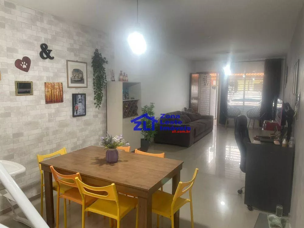 Sobrado à venda com 3 quartos, 200m² - Foto 2