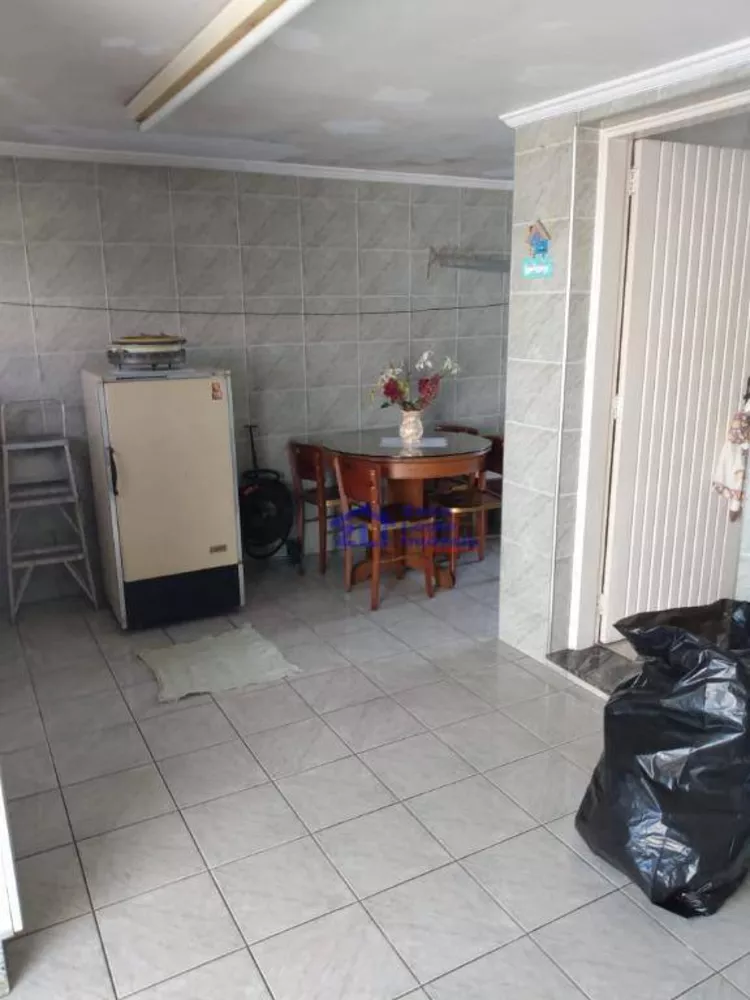 Casa, 3 quartos, 218 m² - Foto 3