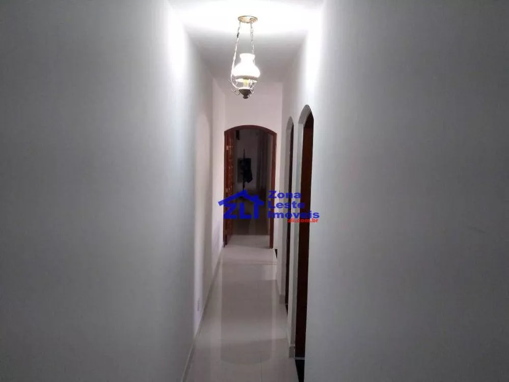 Sobrado à venda com 3 quartos, 250m² - Foto 1