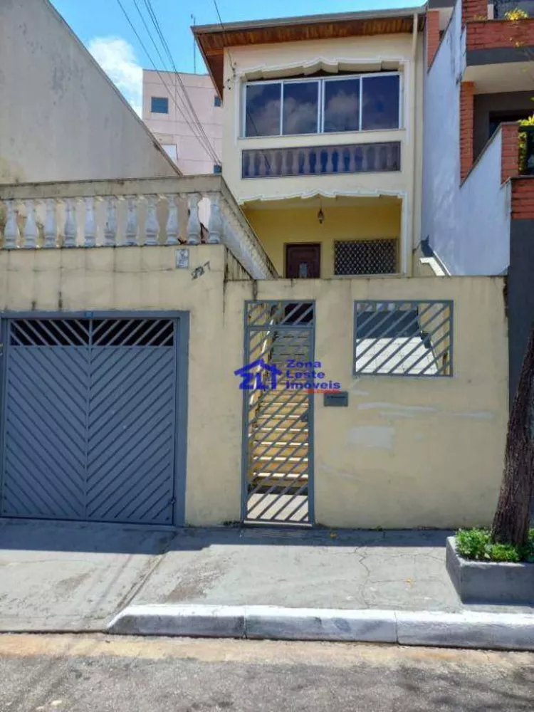 Sobrado à venda com 3 quartos, 220m² - Foto 1