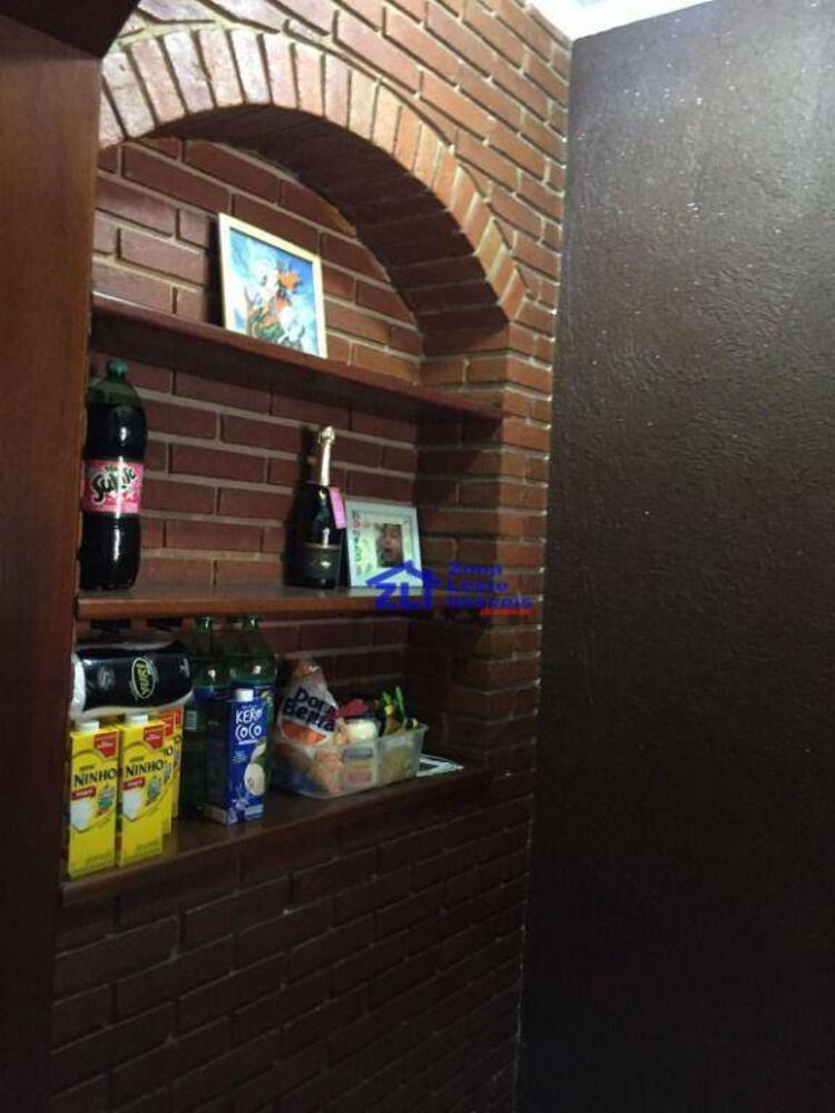 Sobrado, 3 quartos, 200 m² - Foto 1