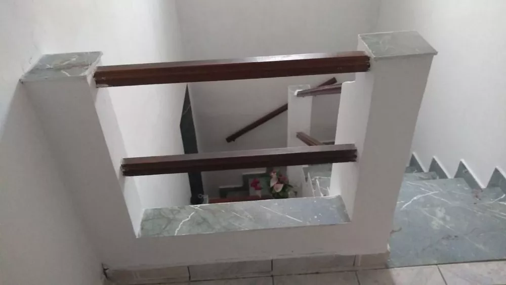 Sobrado à venda com 2 quartos, 157m² - Foto 4