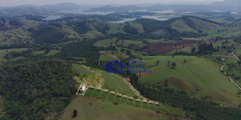 Loteamento e Condomínio, 1000 m² - Foto 1