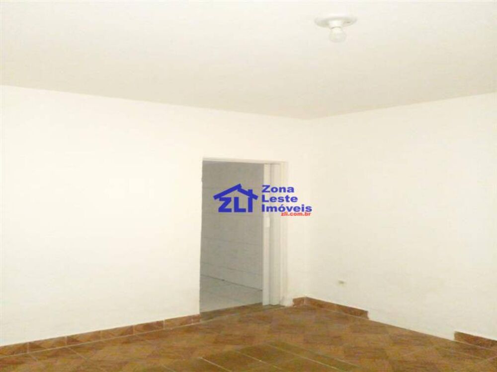 Sobrado à venda com 4 quartos, 250m² - Foto 2