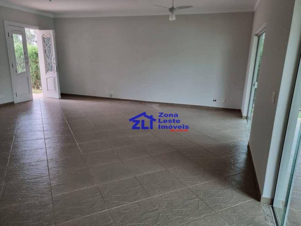 Casa à venda e aluguel com 3 quartos, 380m² - Foto 2