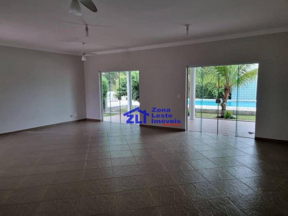Casa à venda e aluguel com 3 quartos, 380m² - Foto 3