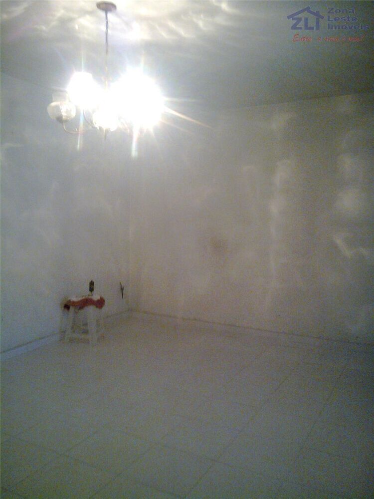 Casa à venda com 2 quartos, 175m² - Foto 4
