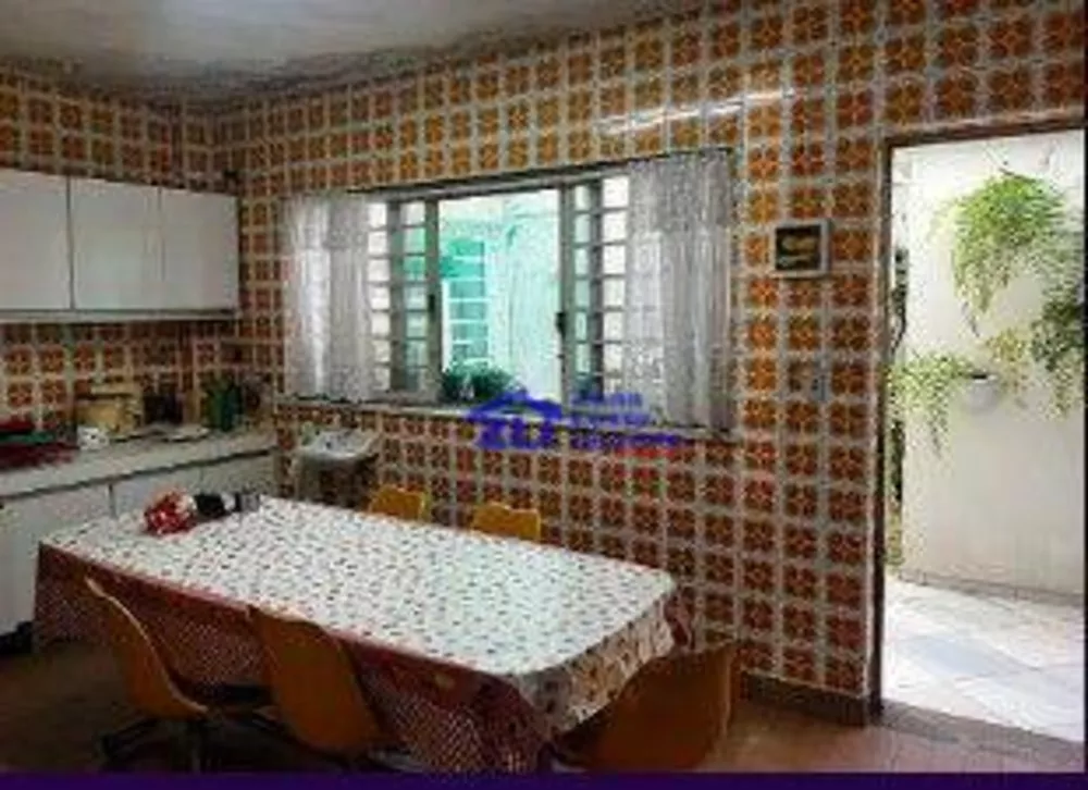 Casa, 4 quartos, 220 m² - Foto 1
