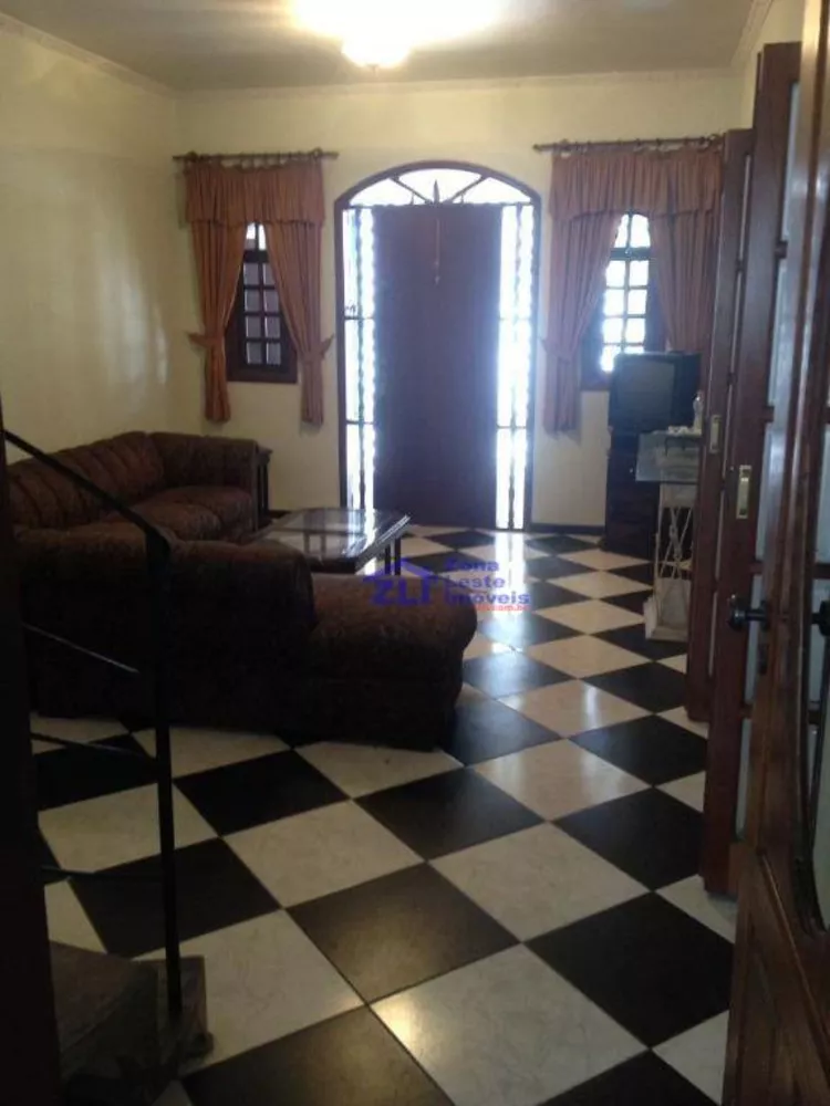 Sobrado, 2 quartos, 270 m² - Foto 4