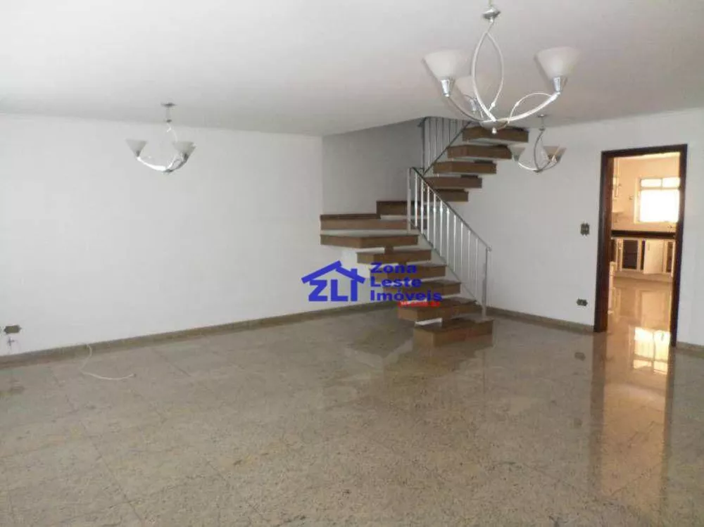 Sobrado à venda com 3 quartos, 270m² - Foto 3