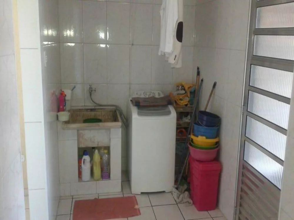 Casa, 2 quartos, 200 m² - Foto 1