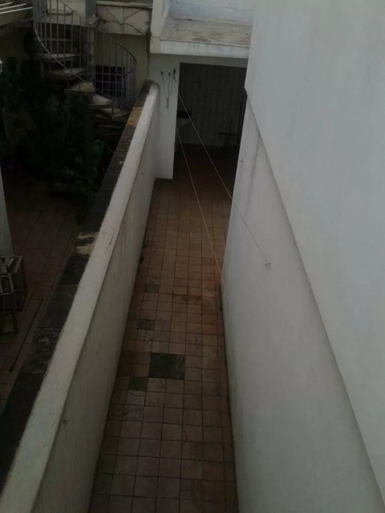 Sobrado, 2 quartos, 521 m² - Foto 1