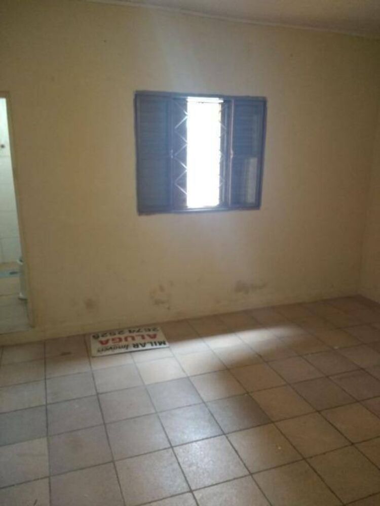 Casa, 1 quarto, 200 m² - Foto 2