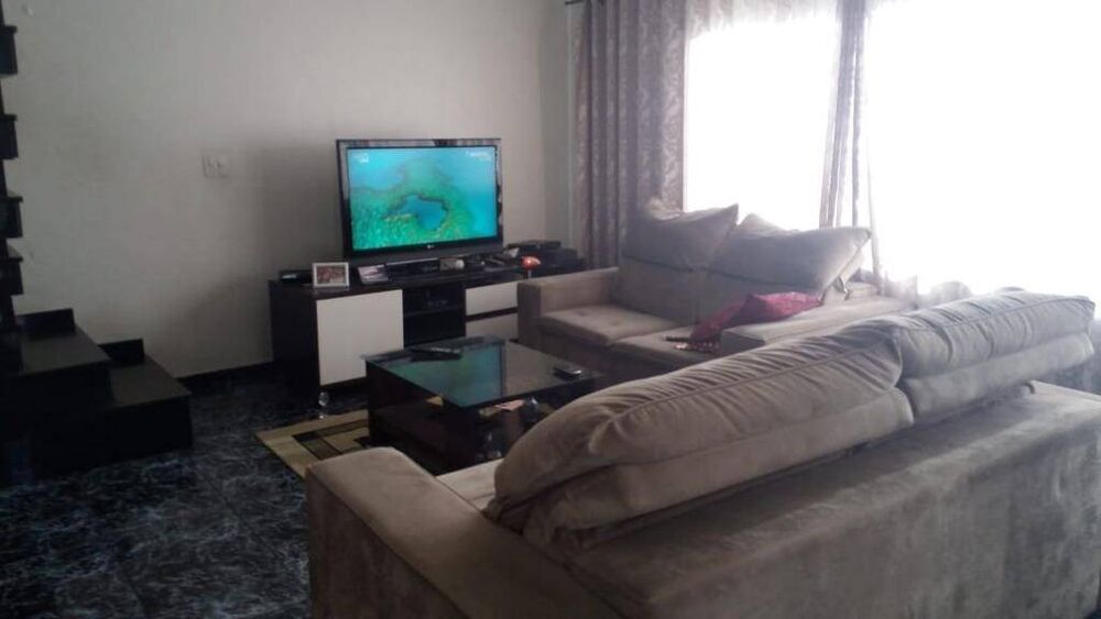 Sobrado, 3 quartos, 230 m² - Foto 1