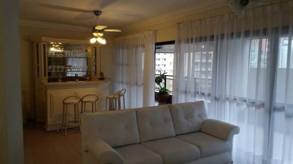 Apartamento à venda com 3 quartos, 190m² - Foto 8