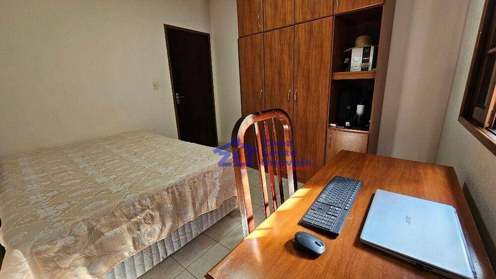 Casa, 3 quartos, 180 m² - Foto 3