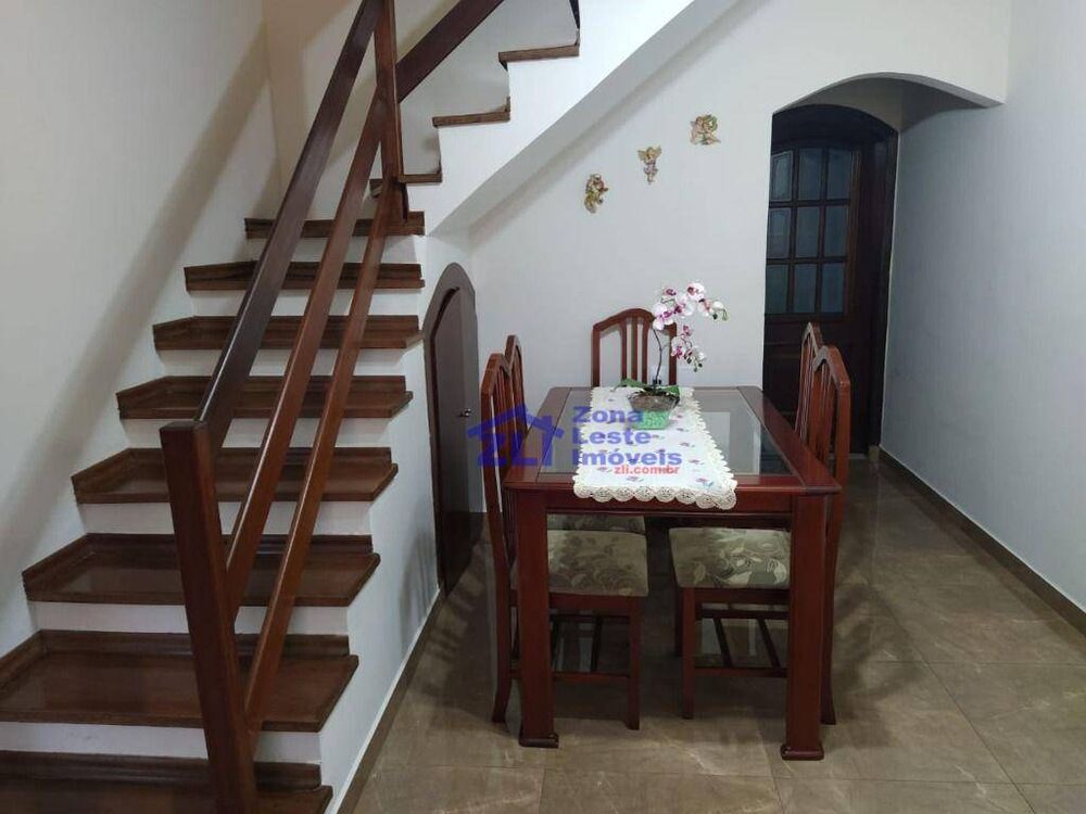 Sobrado, 3 quartos, 179 m² - Foto 1