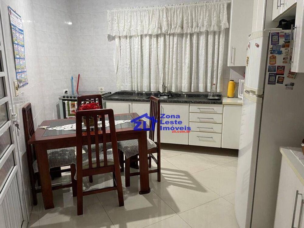 Sobrado, 2 quartos, 215 m² - Foto 2