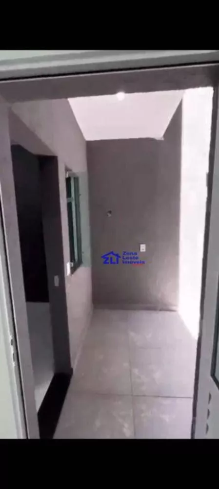 Sobrado à venda com 3 quartos, 90m² - Foto 4