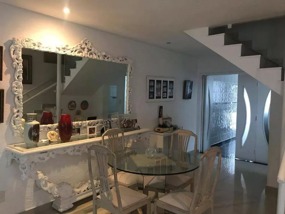 Sobrado, 2 quartos, 241 m² - Foto 5