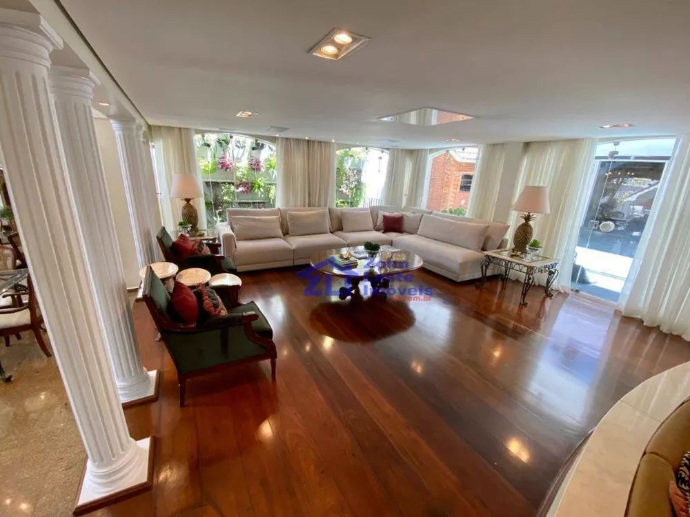 Sobrado, 3 quartos, 540 m² - Foto 1