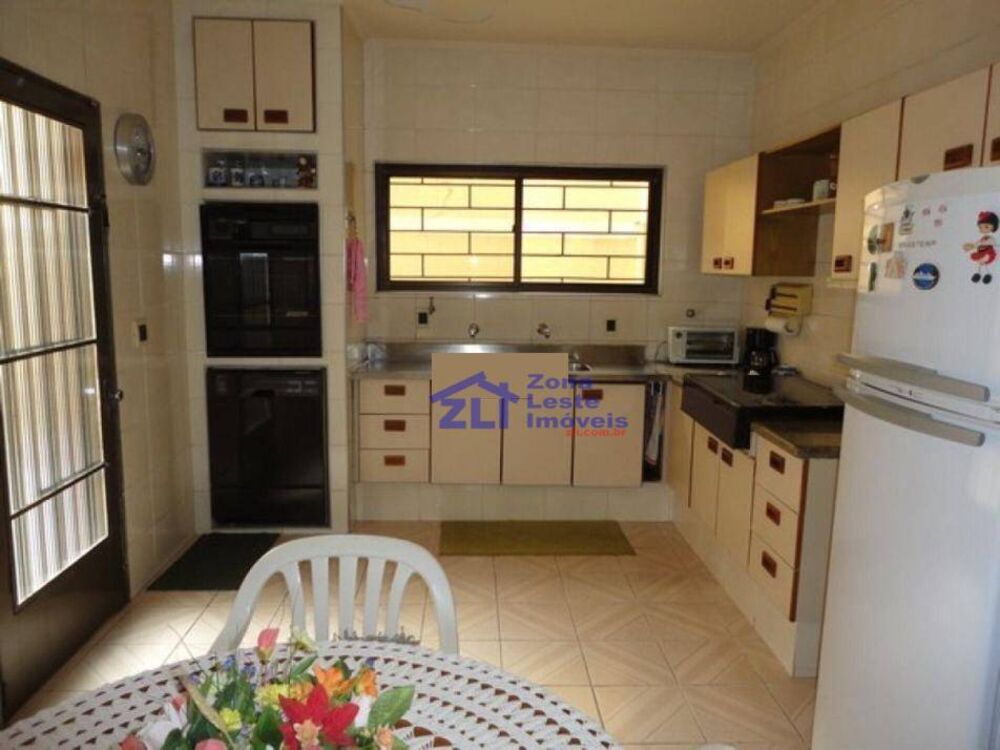 Sobrado, 5 quartos, 270 m² - Foto 4