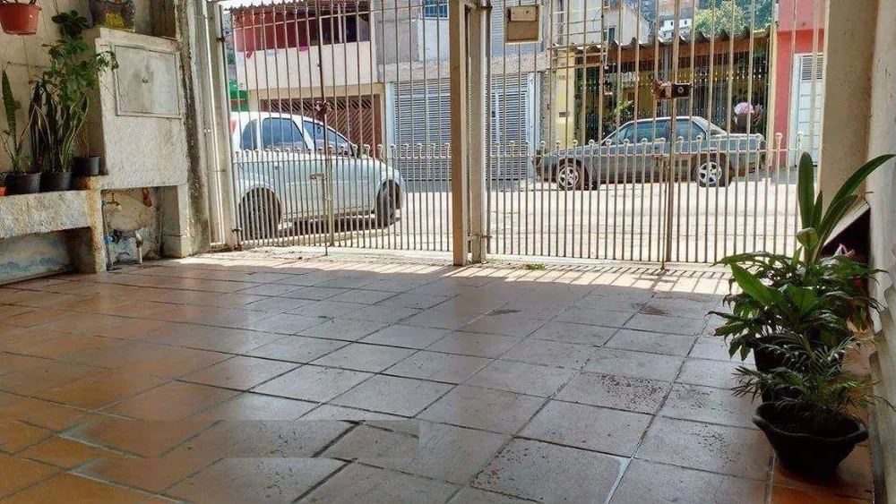 Casa, 1 quarto, 228 m² - Foto 2