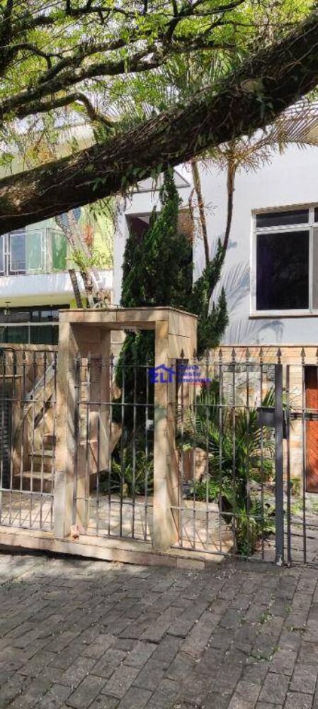 Sobrado, 3 quartos, 340 m² - Foto 1