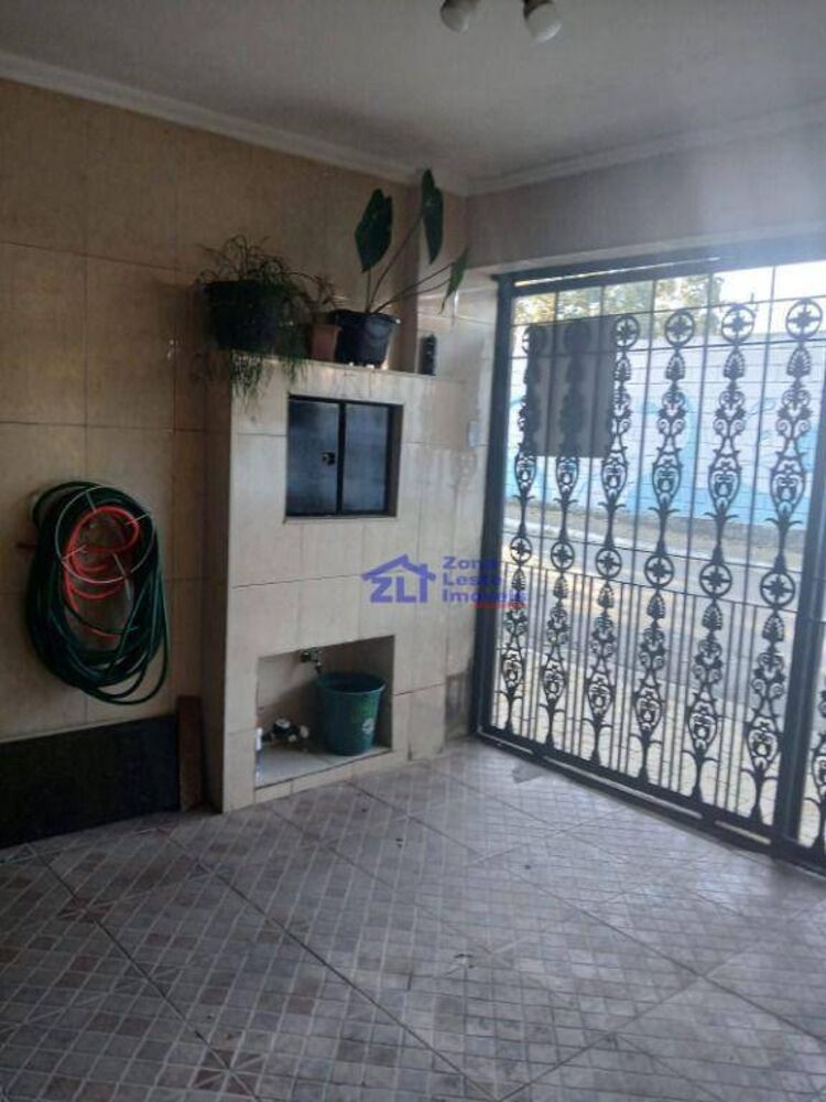 Sobrado à venda com 2 quartos, 80m² - Foto 1