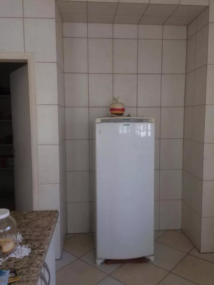 Sobrado, 3 quartos, 258 m² - Foto 2