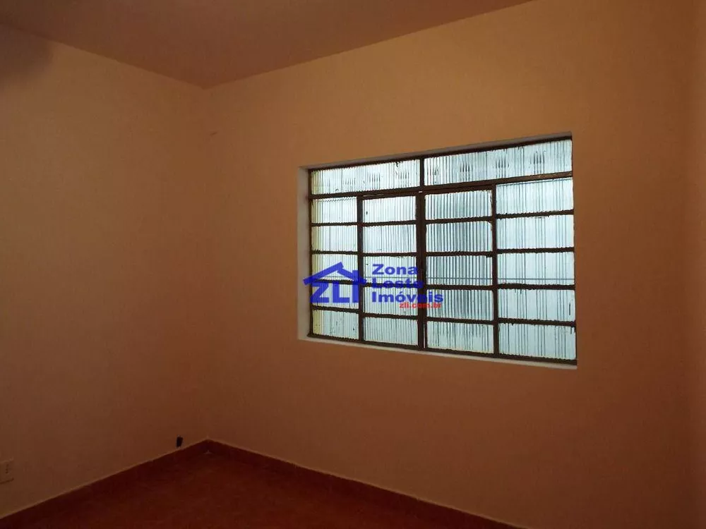 Casa para alugar com 1 quarto, 75m² - Foto 2