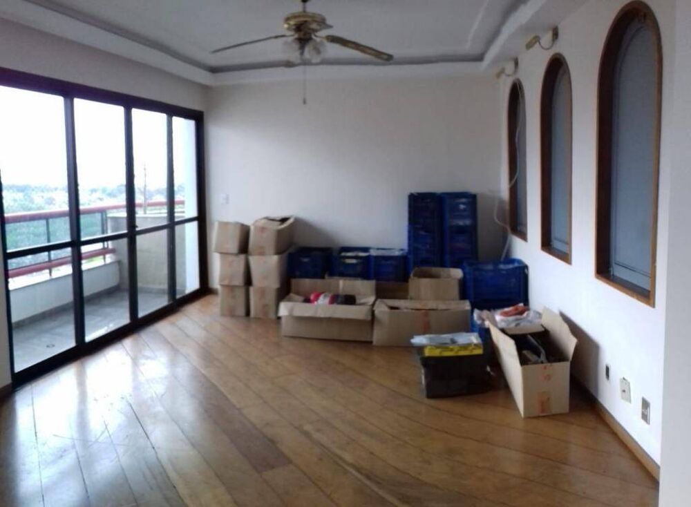 Apartamento à venda com 3 quartos, 147m² - Foto 1
