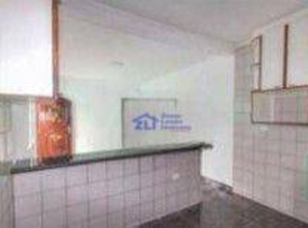 Sobrado à venda com 3 quartos, 300m² - Foto 2