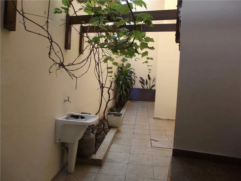 Sobrado, 4 quartos, 240 m² - Foto 8