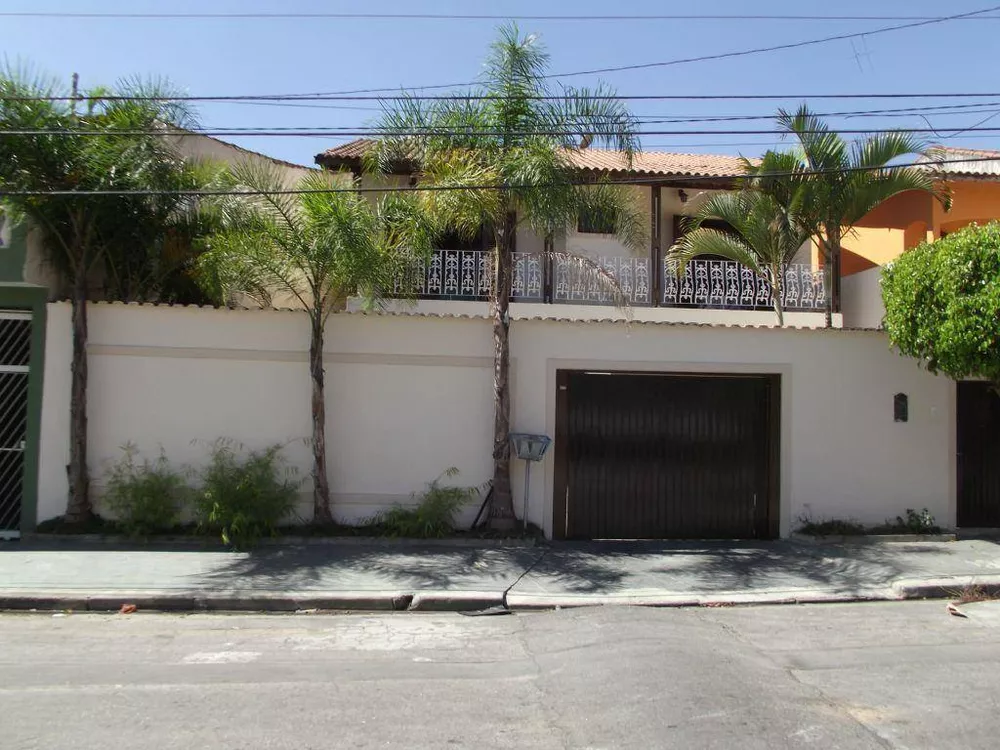 Sobrado, 4 quartos, 240 m² - Foto 1