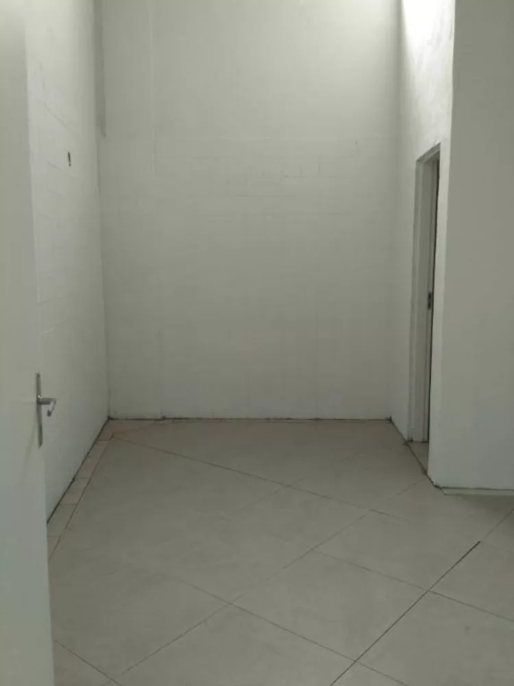 Depósito-Galpão, 750 m² - Foto 2
