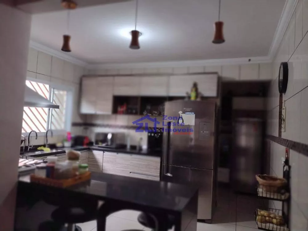 Sobrado, 4 quartos, 168 m² - Foto 1