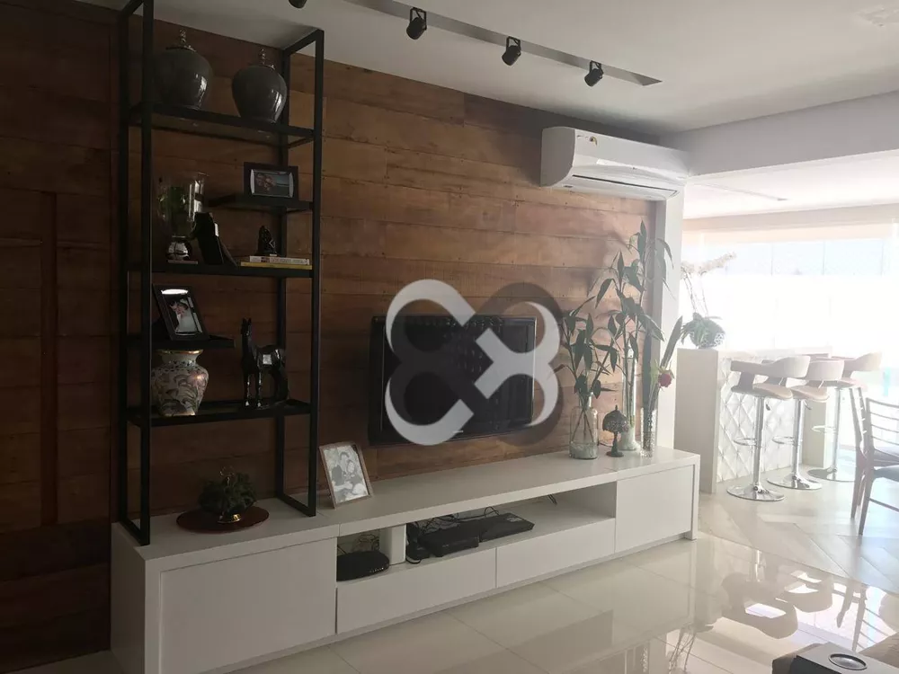 Apartamento à venda com 3 quartos, 128m² - Foto 1