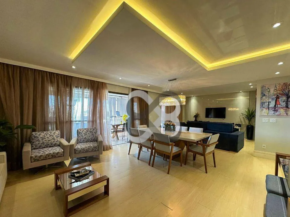 Apartamento, 4 quartos, 217 m² - Foto 1