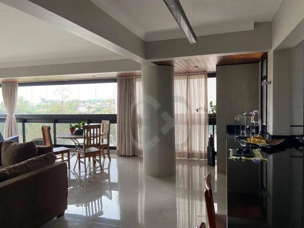 Apartamento, 3 quartos, 205 m² - Foto 2